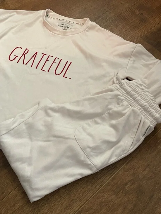 Rae Dunn Women’s  "Grateful" Long-Sleeve Sweatshirt & Jogger Set - Picture 4 of 15